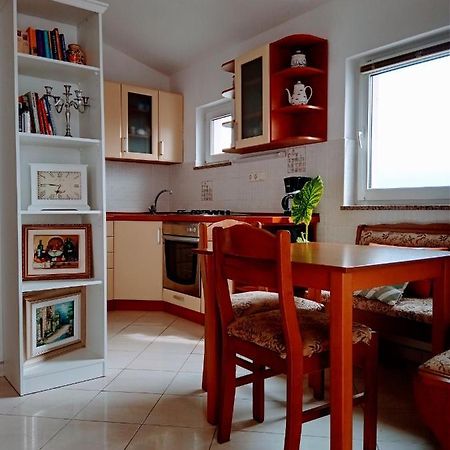 Apartmani Nikolina Ražanac 外观 照片