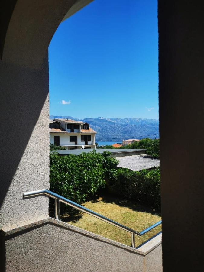 Apartmani Nikolina Ražanac 外观 照片